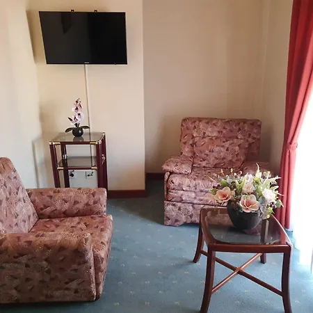 Peninsular Отель 3*